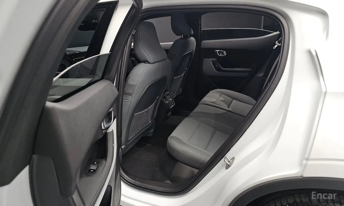 Фото 12 - Polestar 2