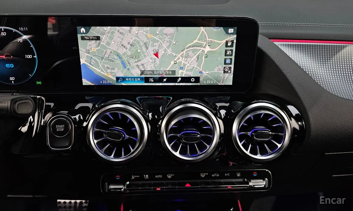 Фото 14 - Mercedes-Benz EQA