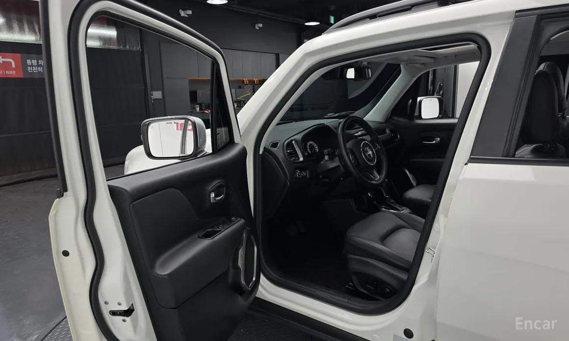 Фото 12 - Jeep Renegade