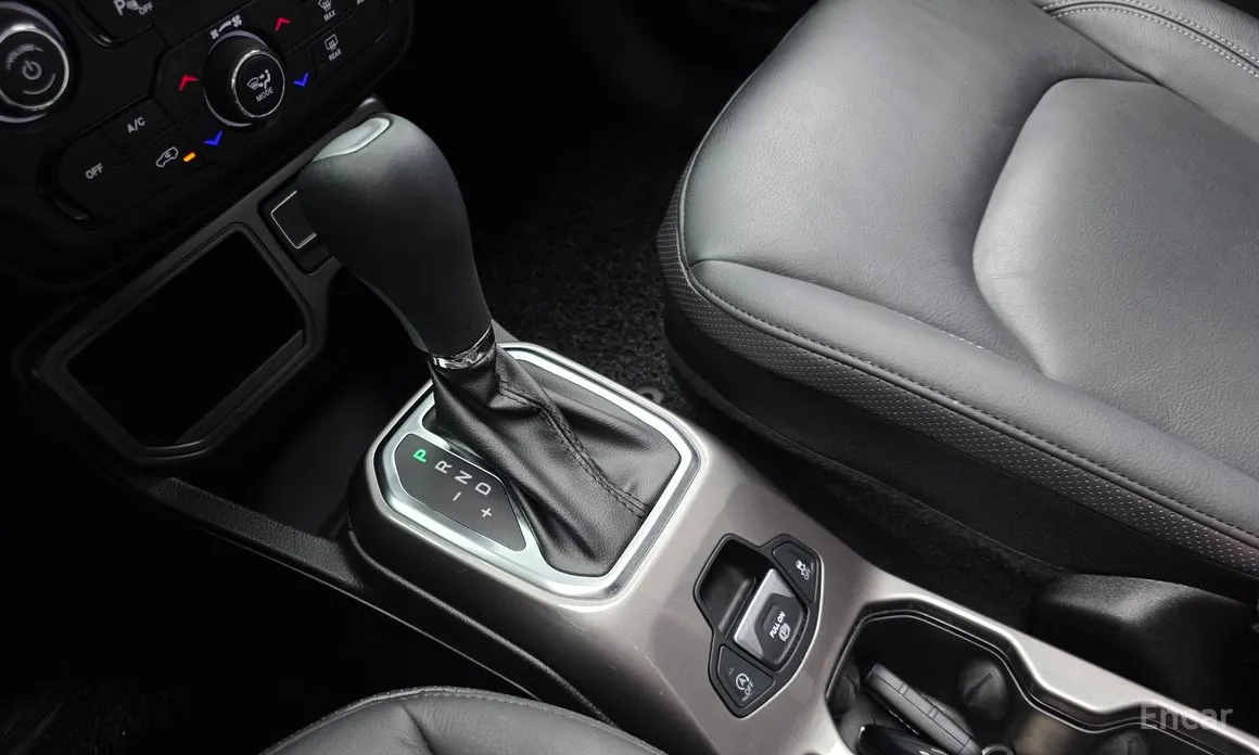 Фото 9 - Jeep Renegade