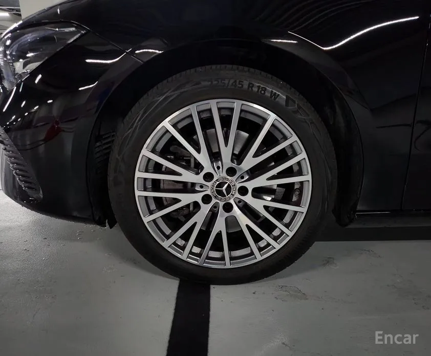 Фото 4 - Mercedes-Benz CLA-Class