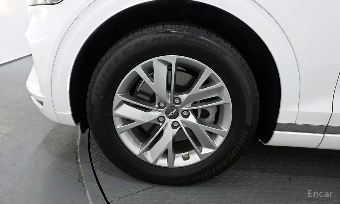 Фото 5 - Genesis GV70