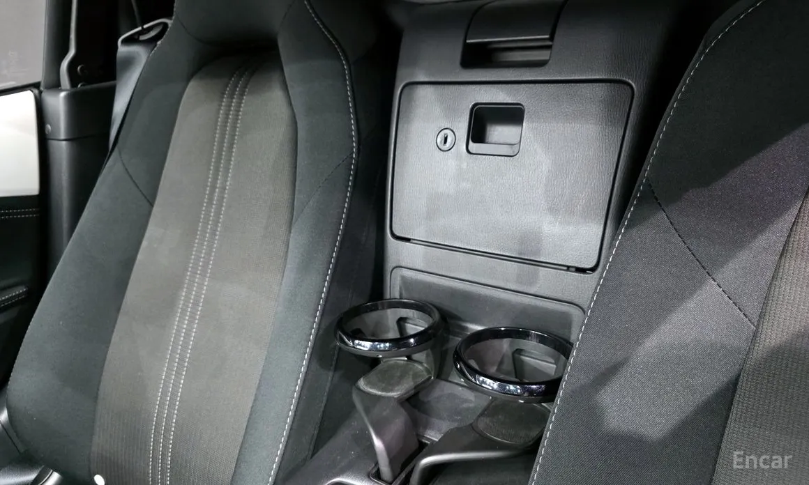 Фото 12 - Mazda MX-5 Miata