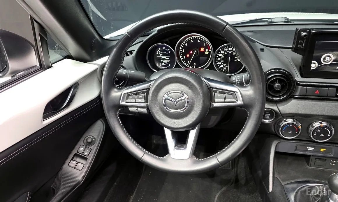 Фото 13 - Mazda MX-5 Miata