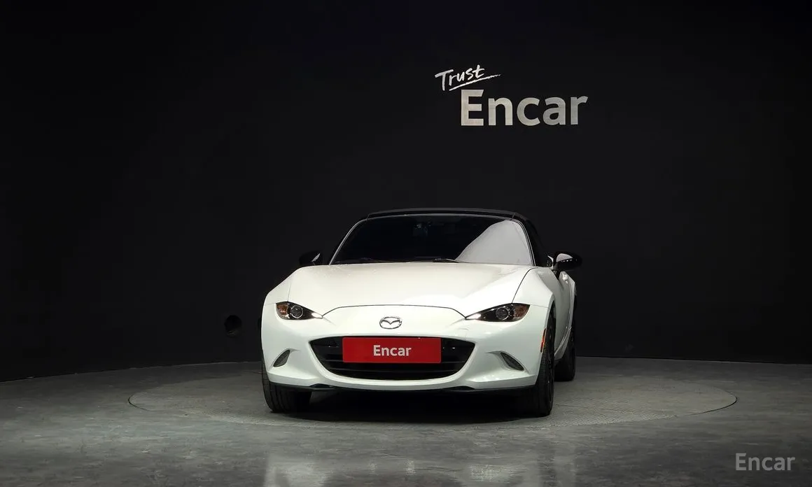 Фото 3 - Mazda MX-5 Miata