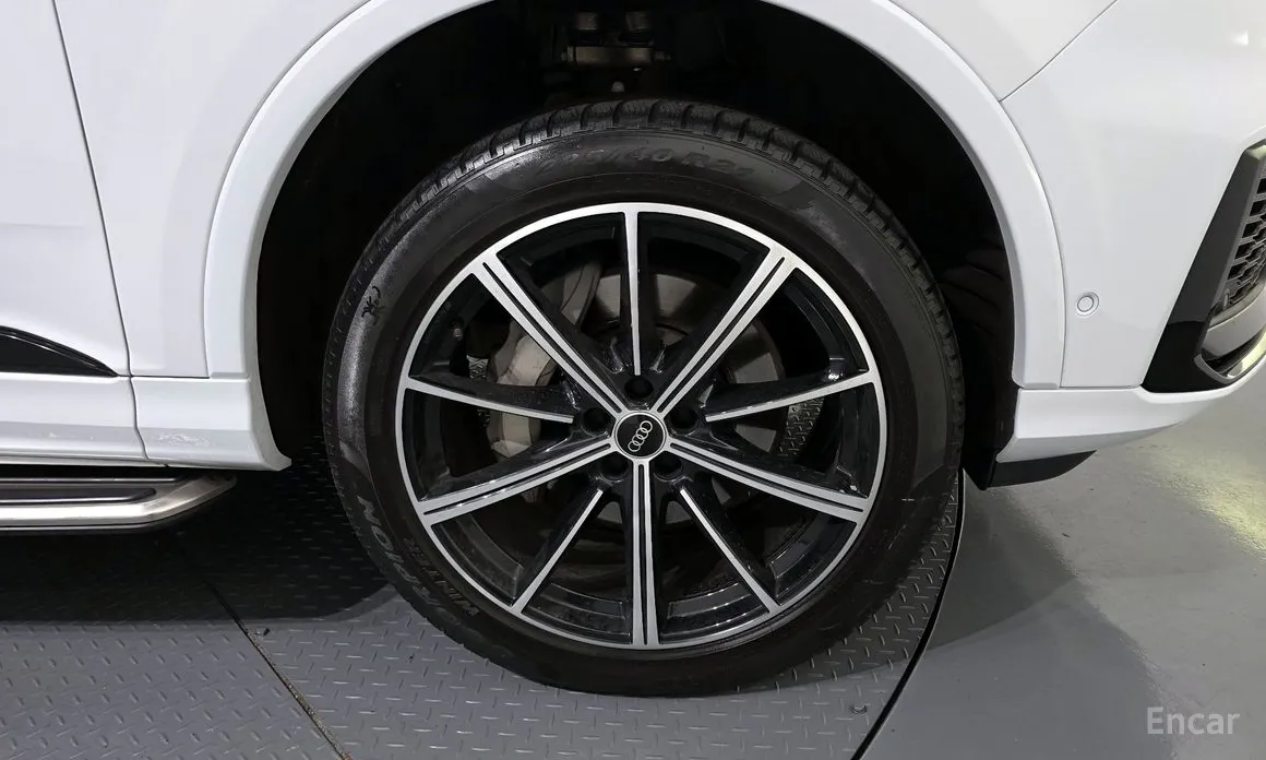 Фото 5 - Audi Q7