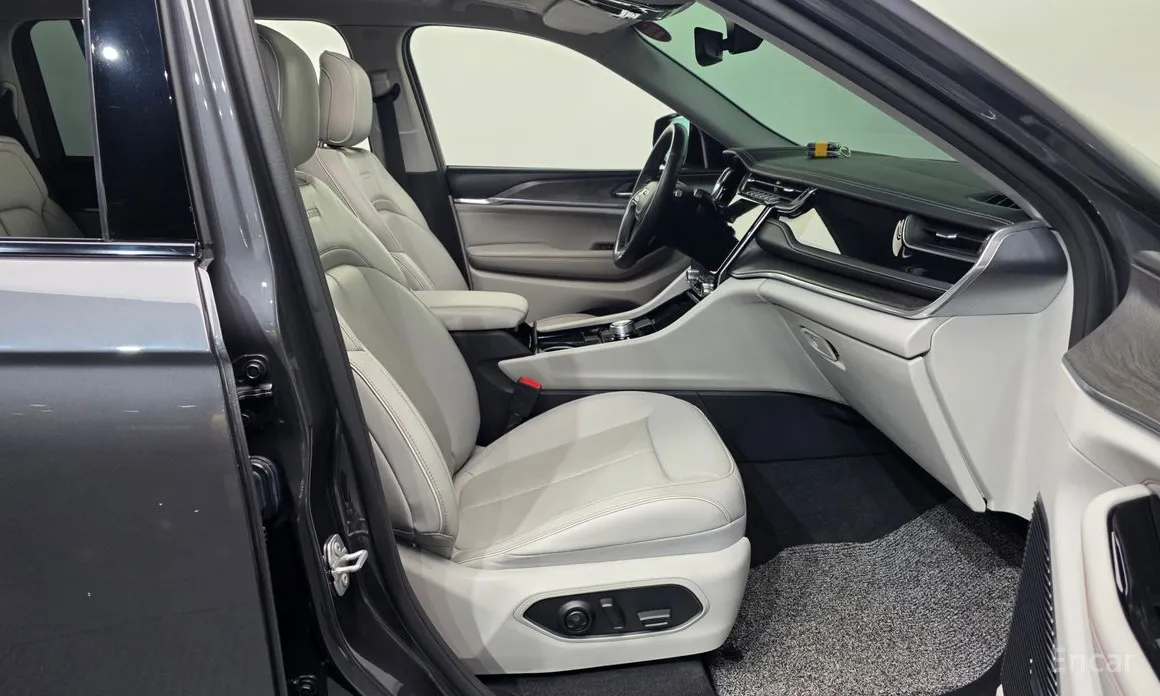 Фото 11 - Jeep Cherokee