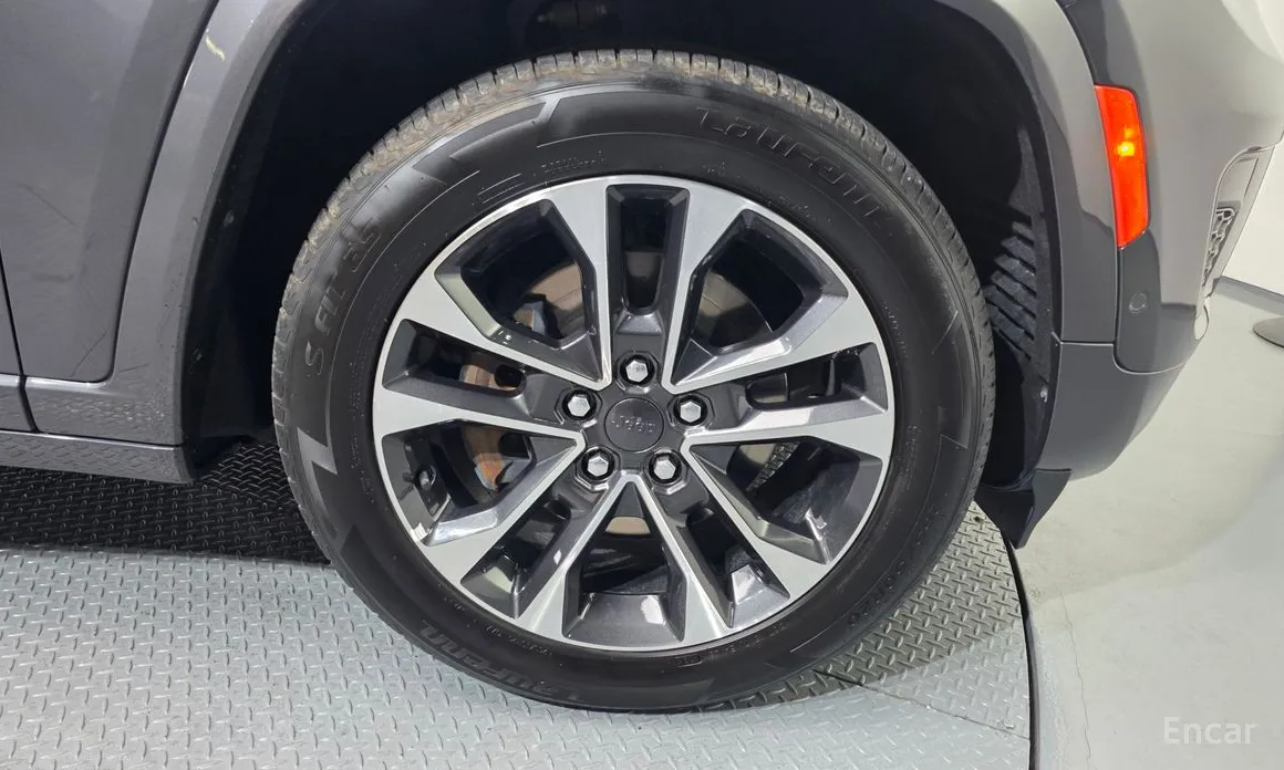 Фото 5 - Jeep Cherokee