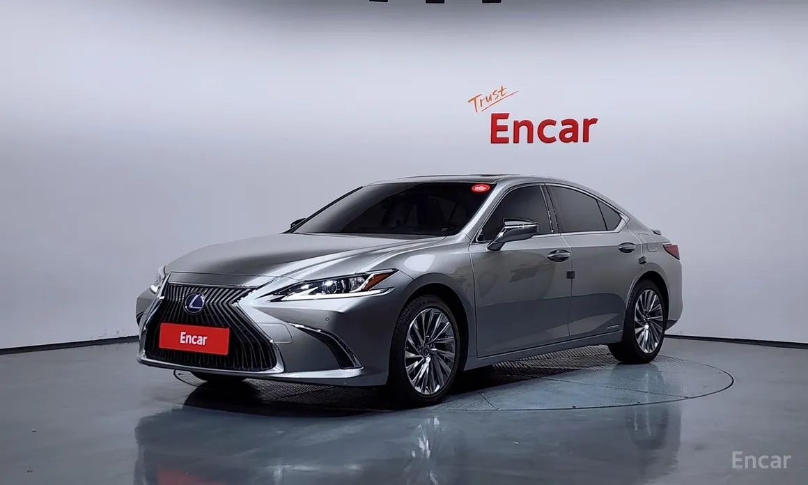 Фото 1 - Lexus ES