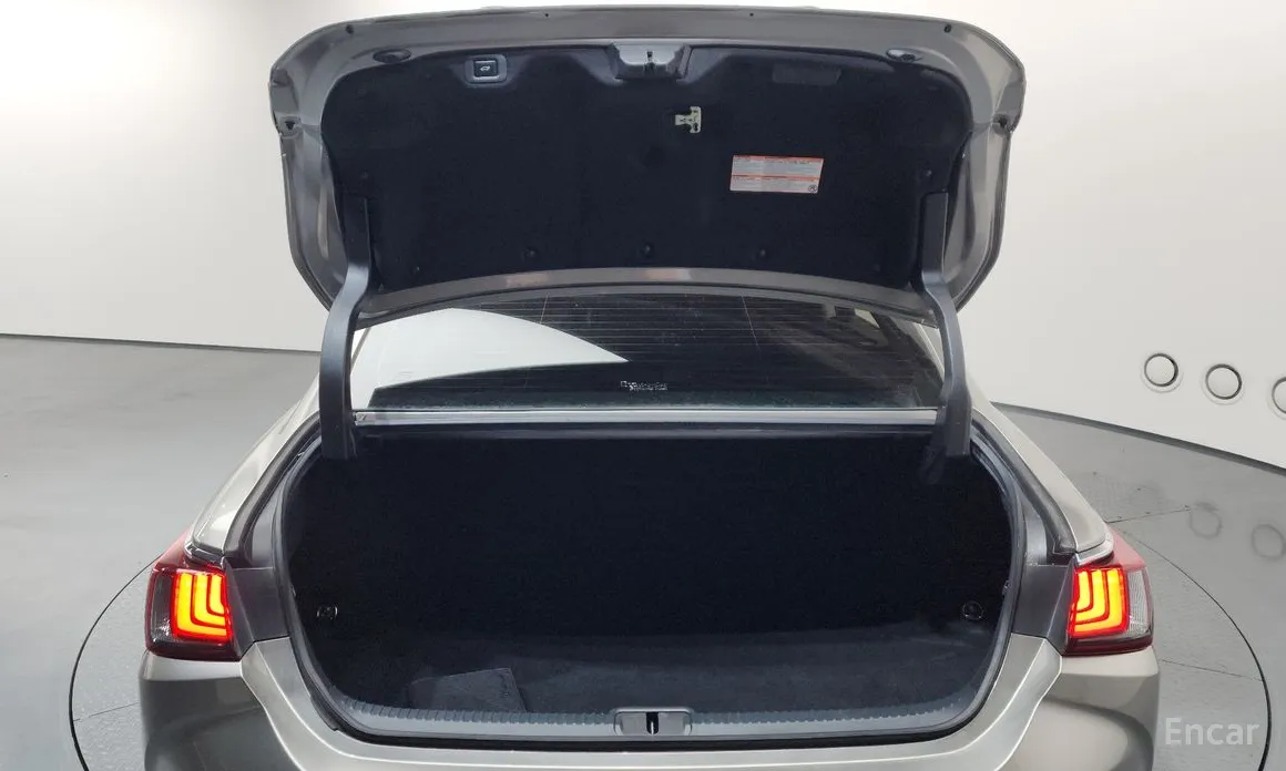 Фото 20 - Lexus ES