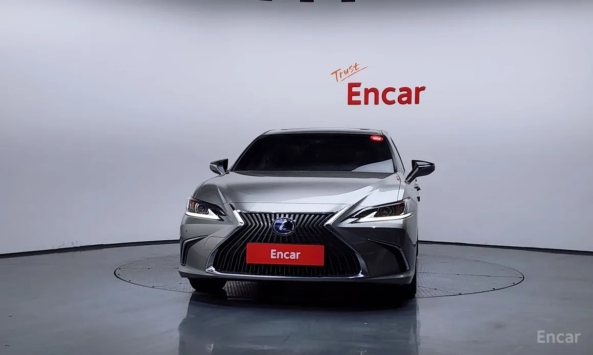 Фото 3 - Lexus ES