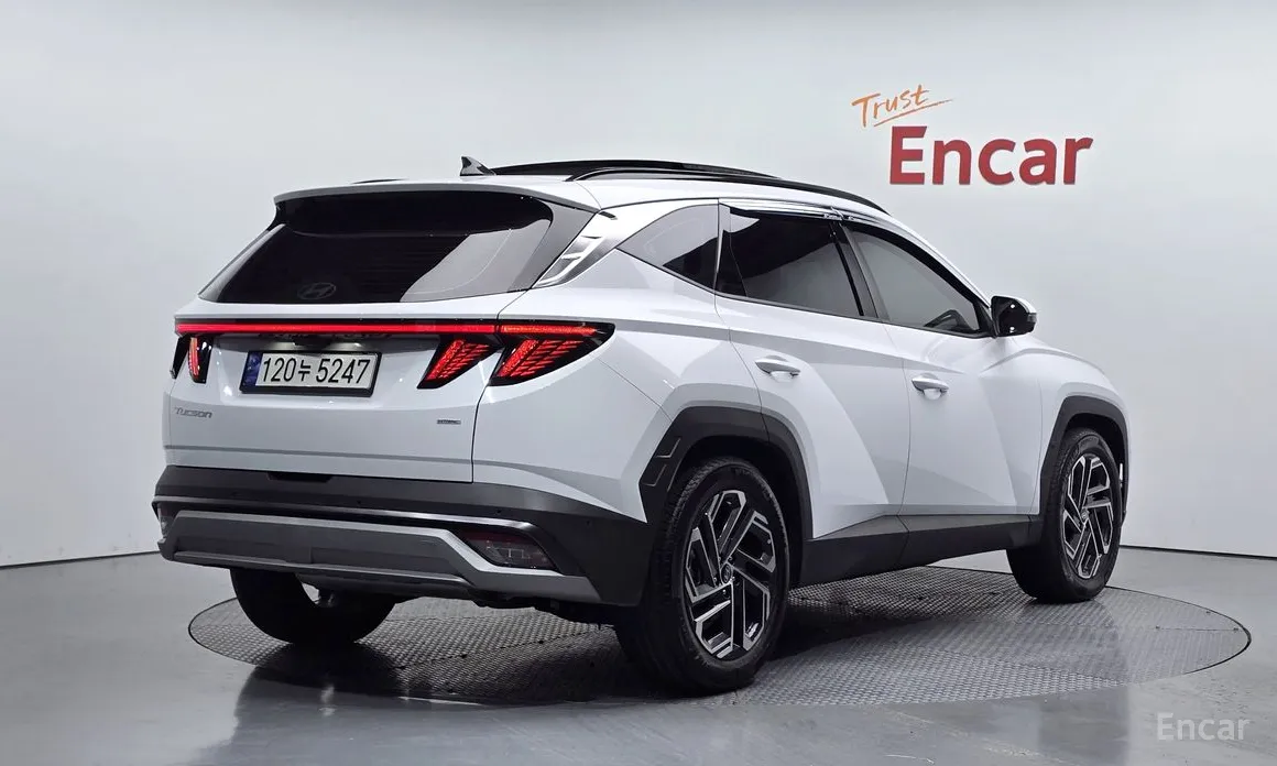 Фото 2 - Hyundai Tucson