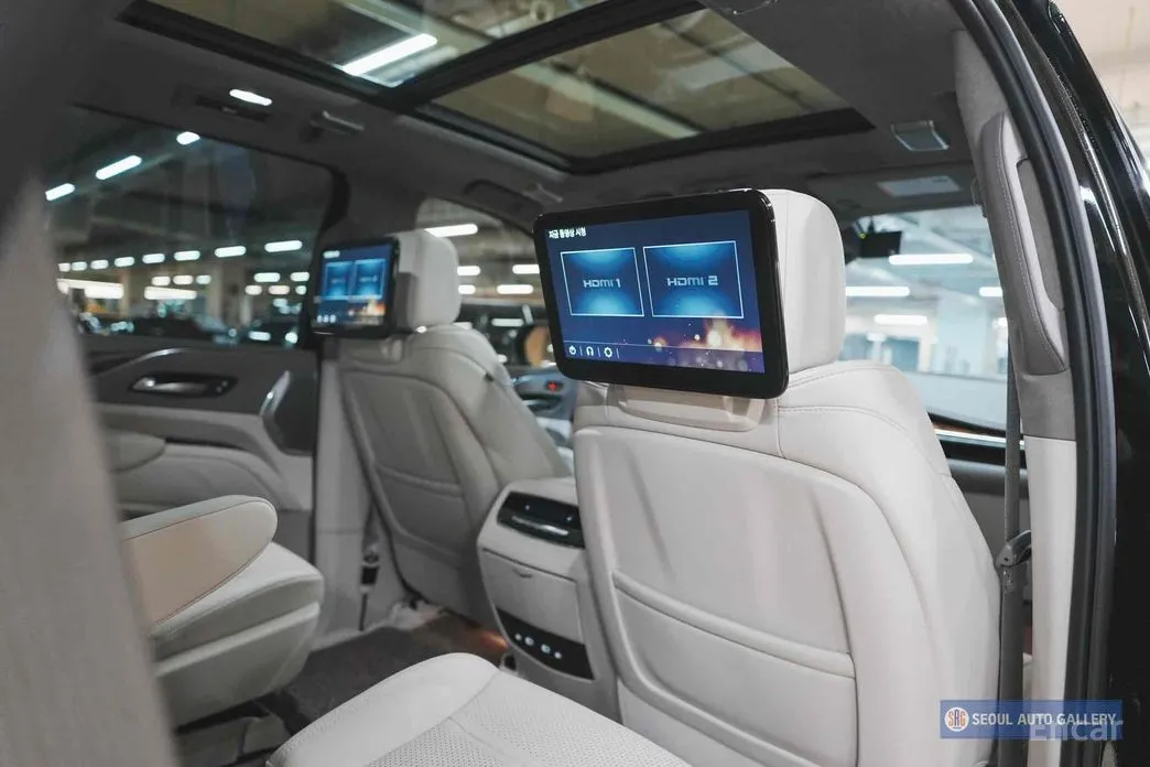 Фото 6 - Cadillac Escalade