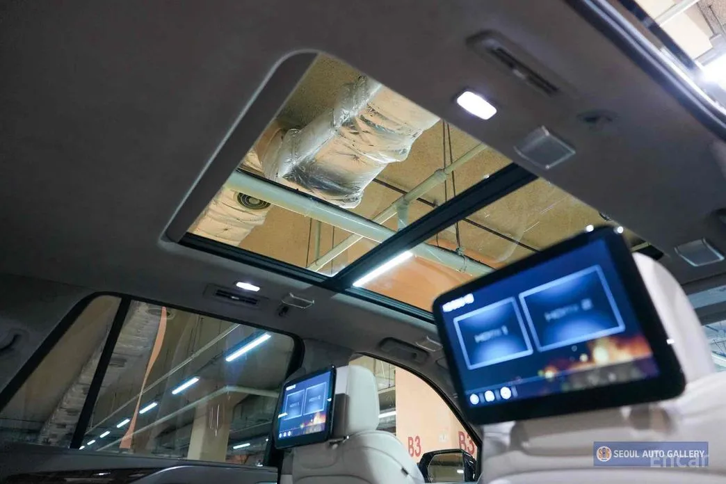 Фото 9 - Cadillac Escalade