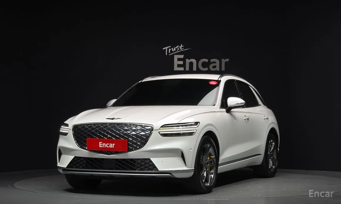 Фото 1 - Genesis GV70