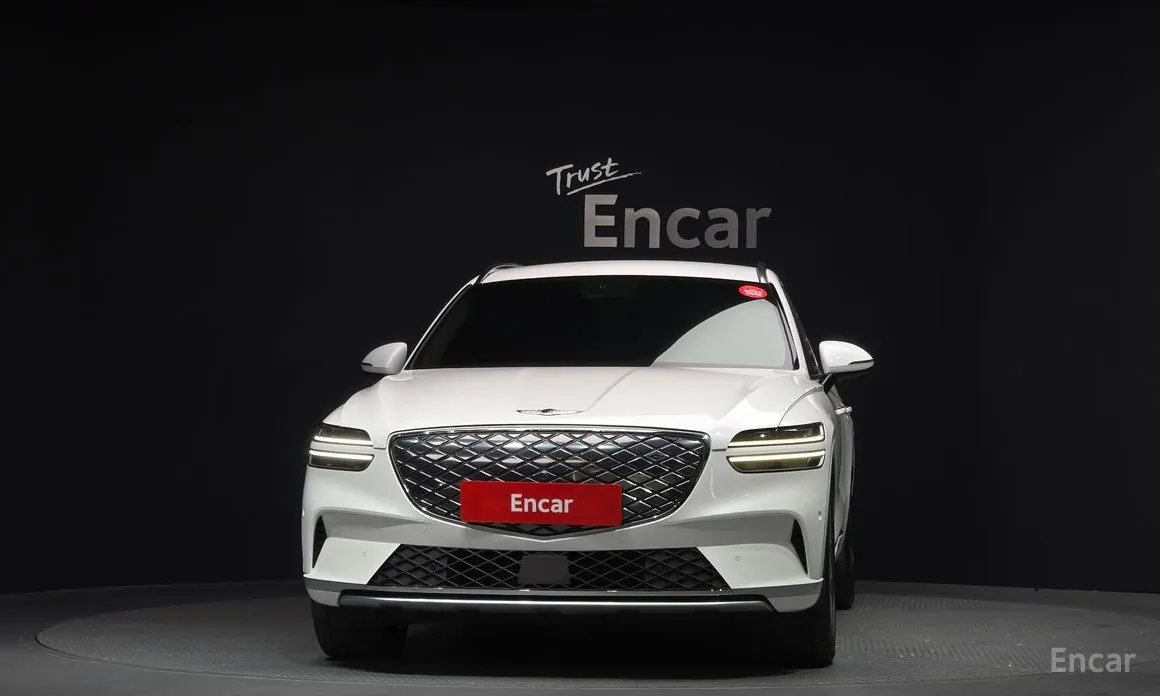 Фото 3 - Genesis GV70