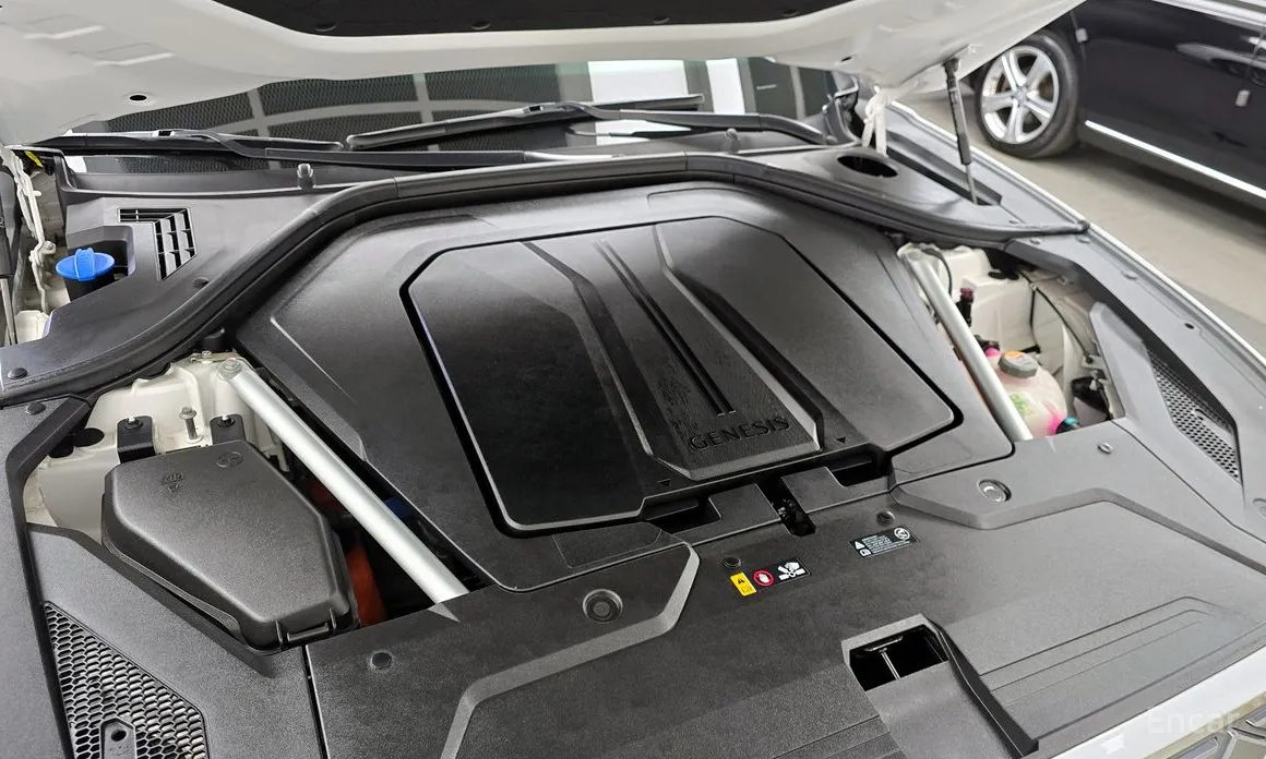 Фото 6 - Genesis GV70