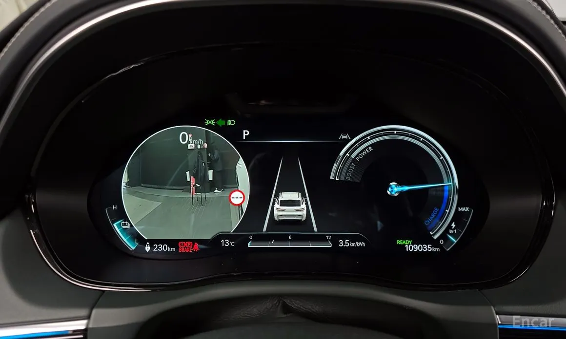 Фото 8 - Genesis GV70