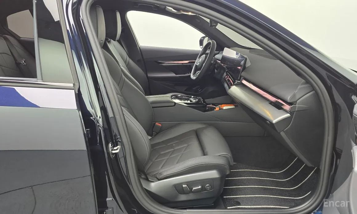 Фото 11 - BMW 5 Series