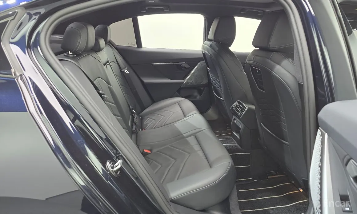 Фото 12 - BMW 5 Series