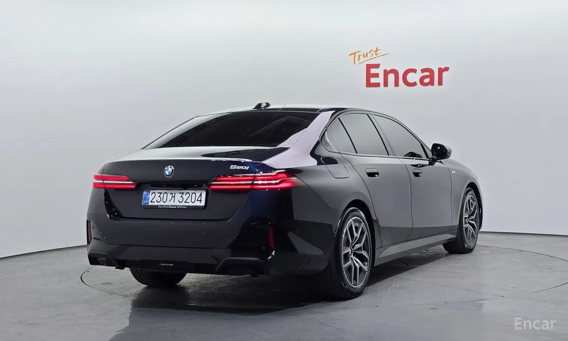 Фото 2 - BMW 5 Series