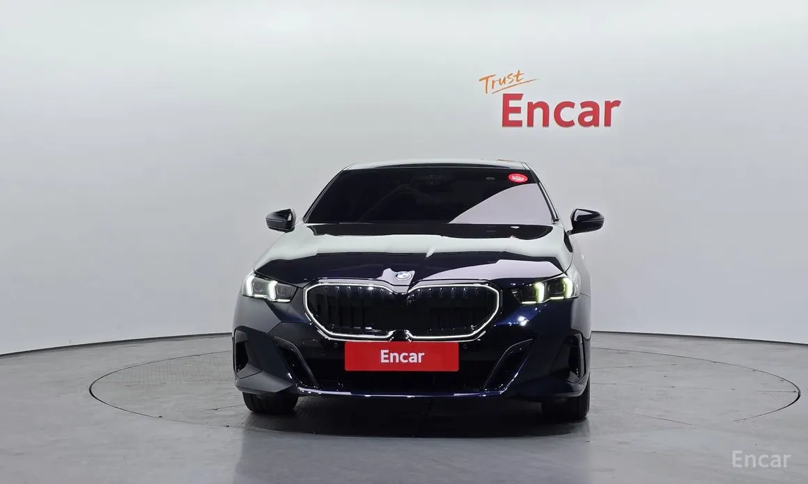 Фото 3 - BMW 5 Series