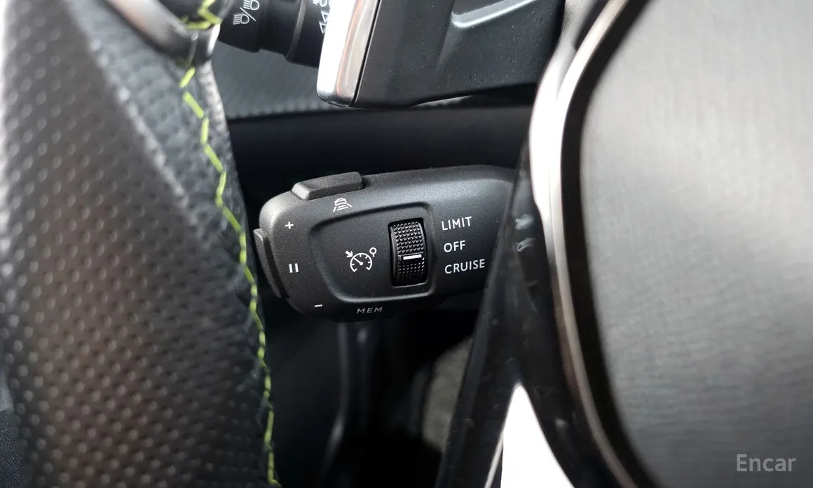 Фото 13 - Peugeot 2008