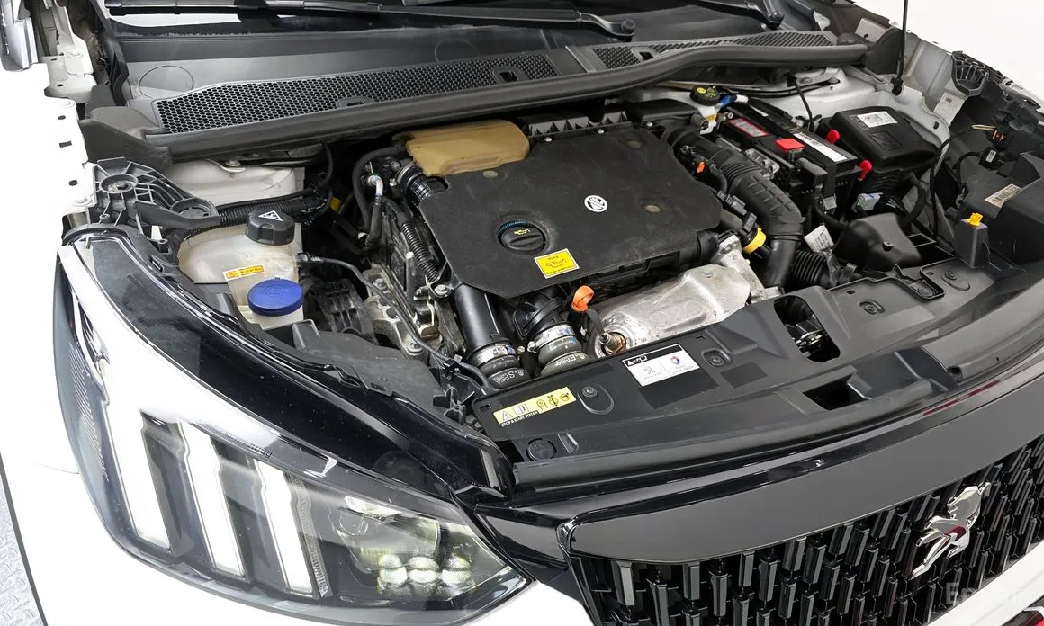 Фото 6 - Peugeot 2008