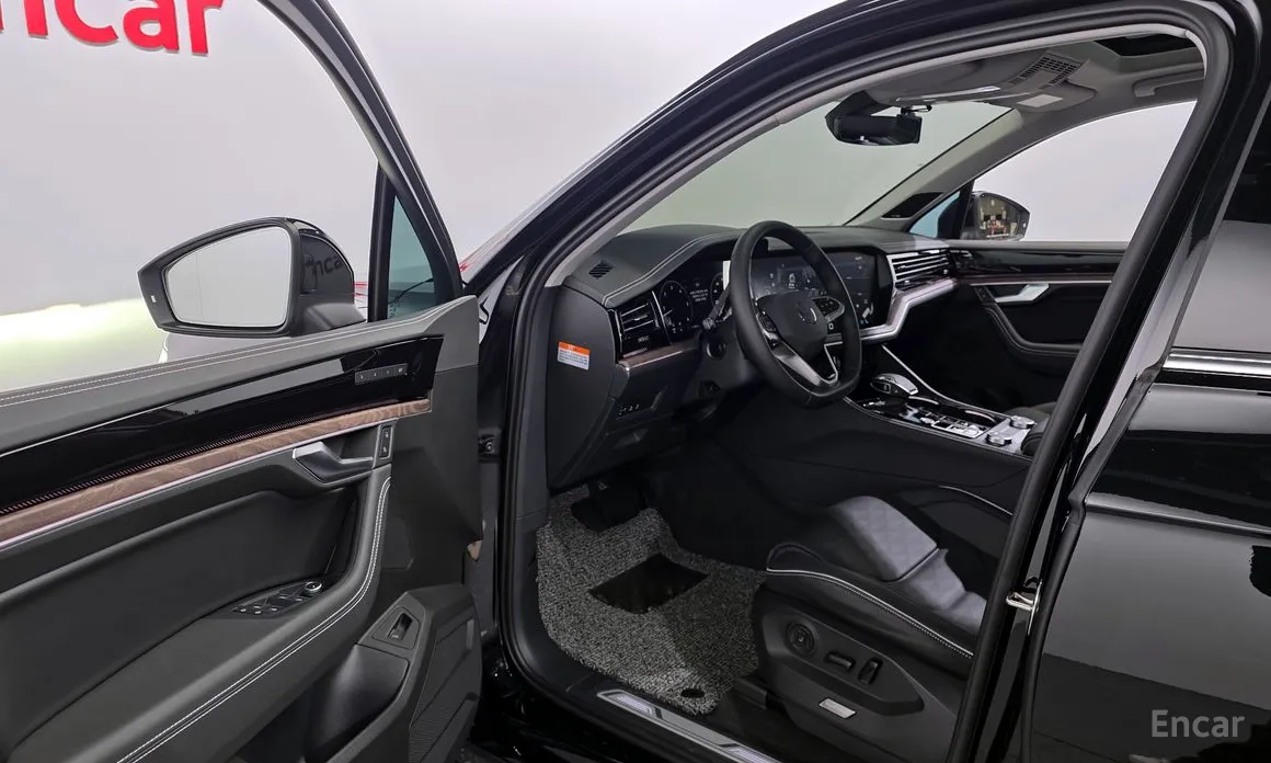 Фото 10 - Volkswagen Touareg