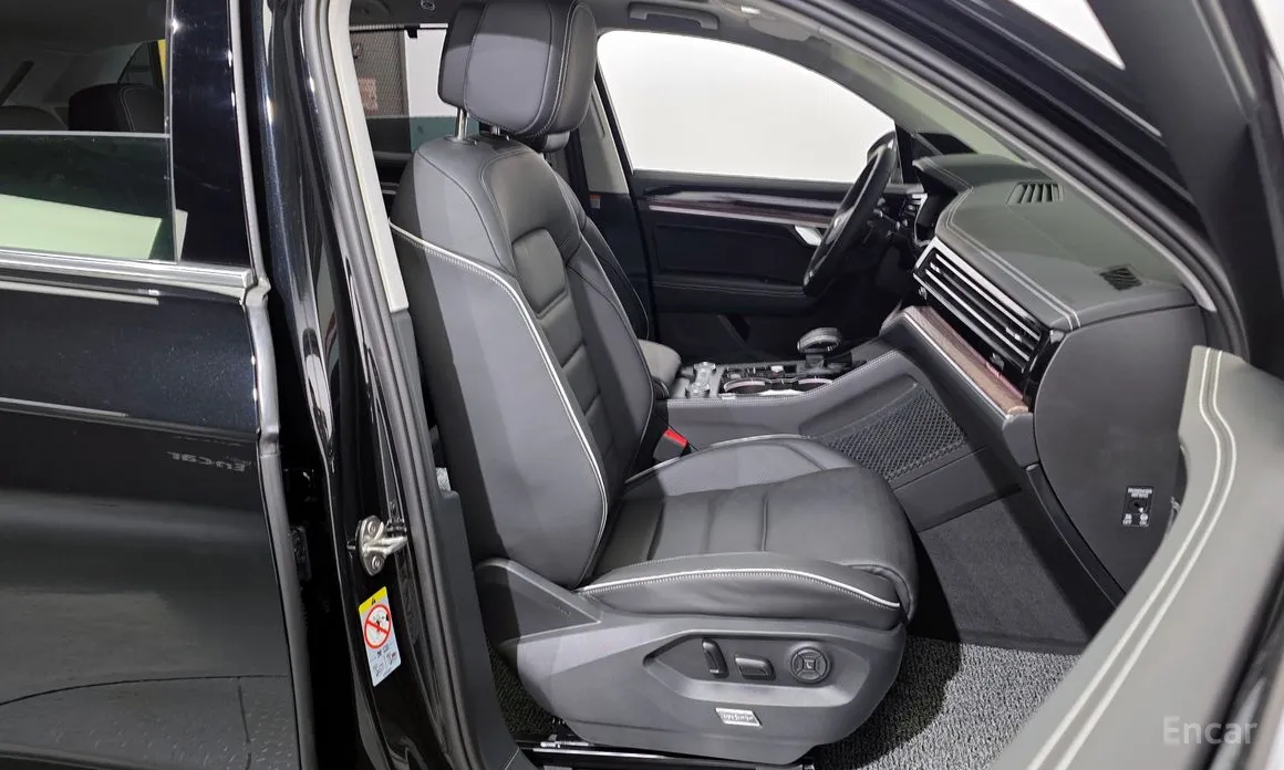 Фото 12 - Volkswagen Touareg