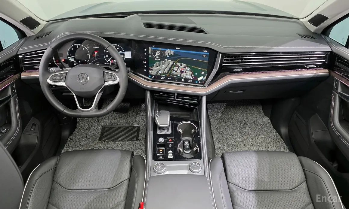 Фото 7 - Volkswagen Touareg