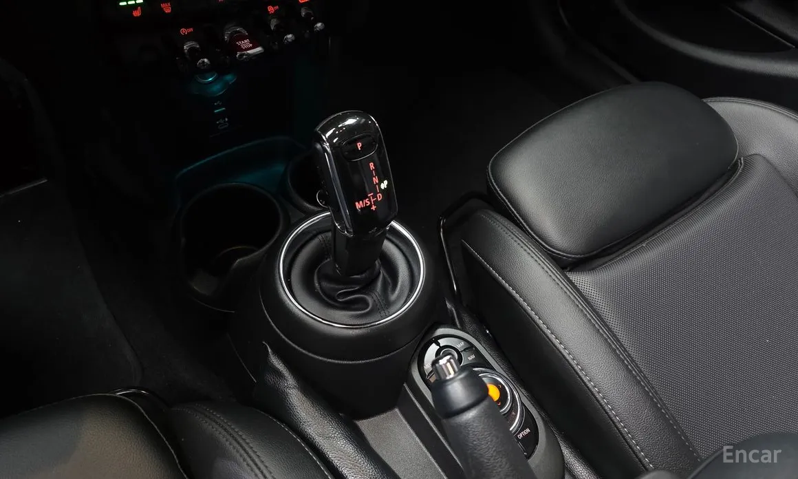 Фото 9 - Mini Cooper