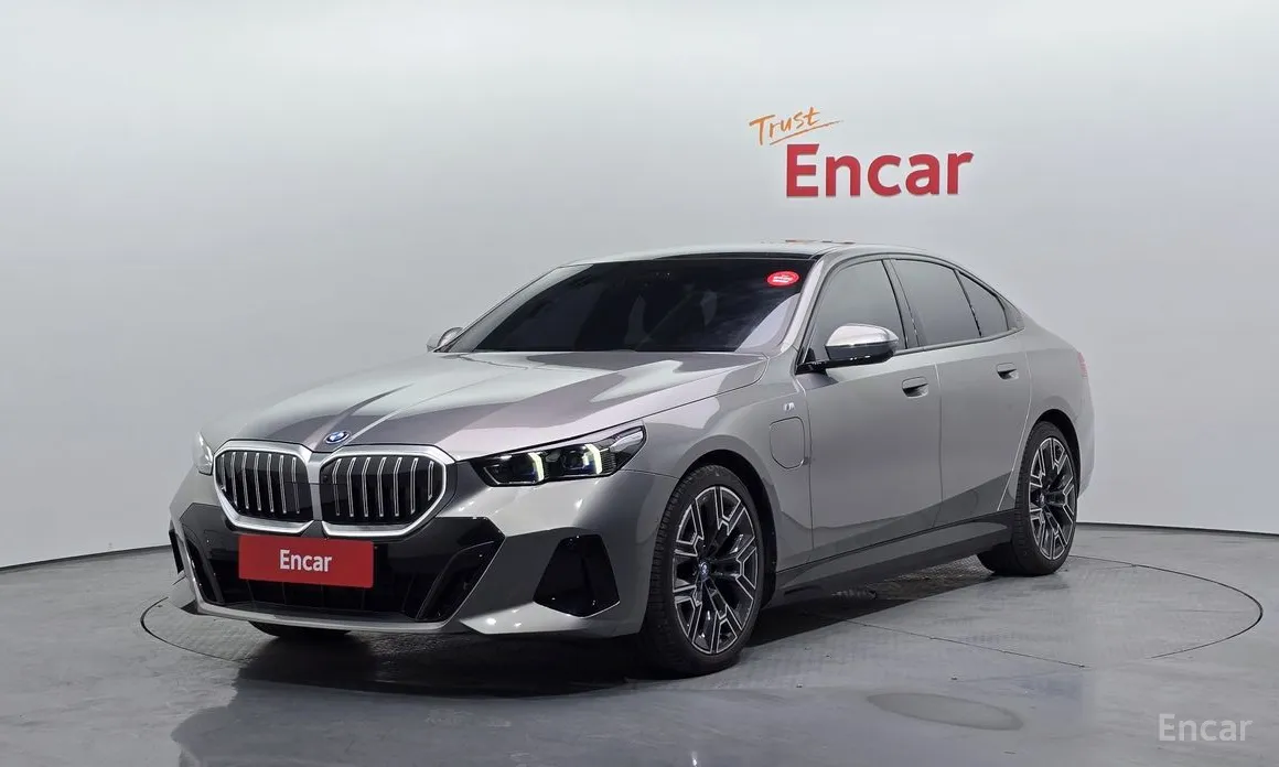 Фото 1 - BMW 5 Series