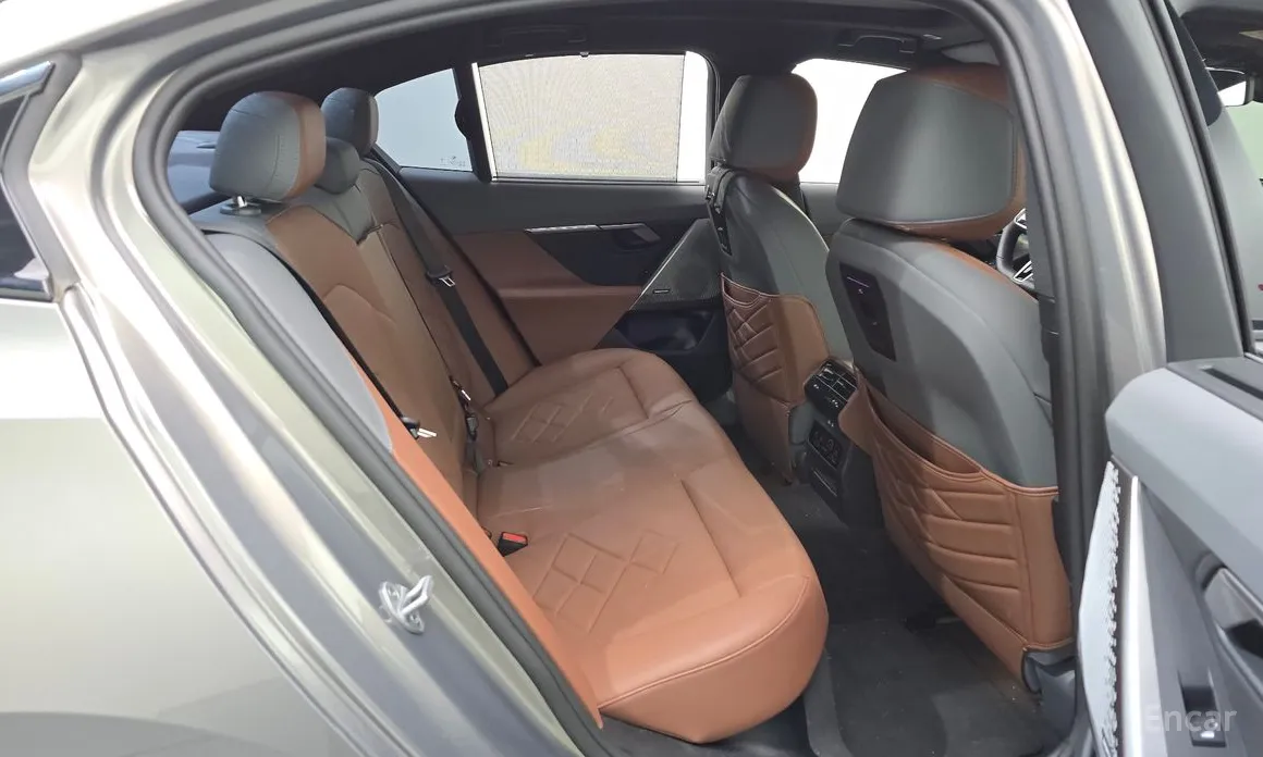 Фото 12 - BMW 5 Series