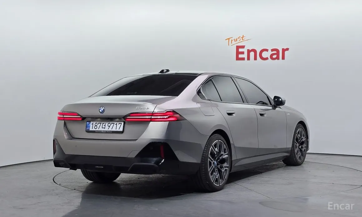 Фото 2 - BMW 5 Series