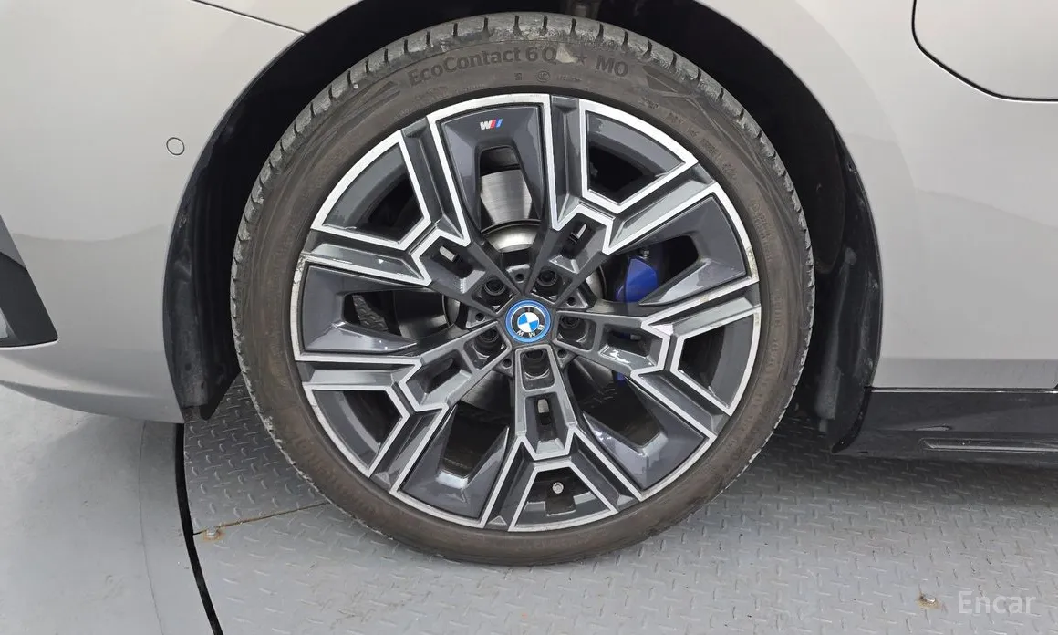 Фото 5 - BMW 5 Series