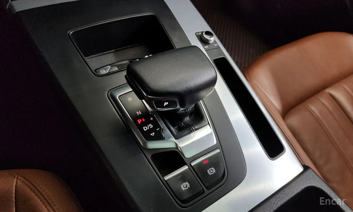 Фото 9 - Audi Q5