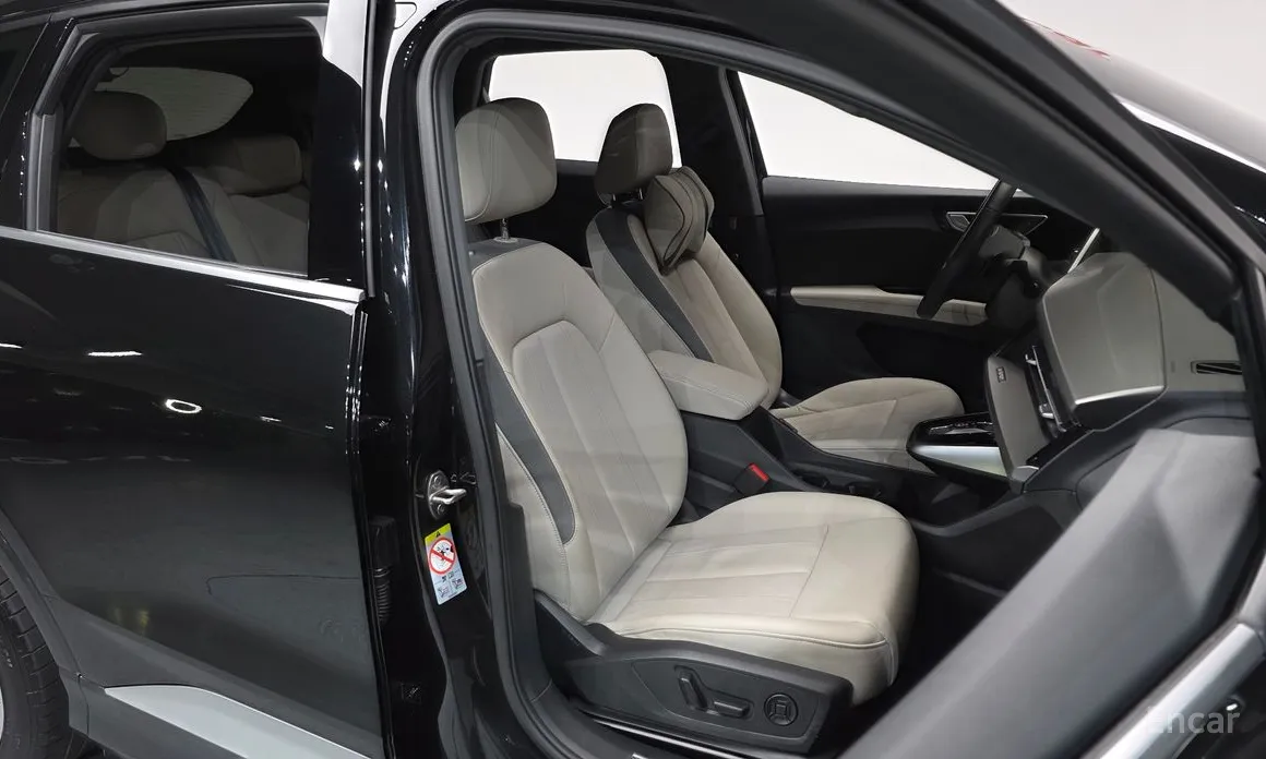 Фото 12 - Audi Q4 e-tron