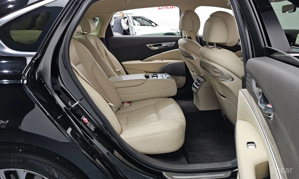 Фото 12 - Kia K9