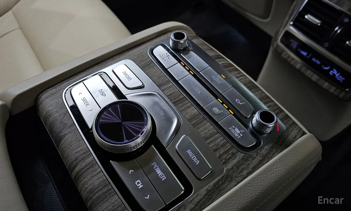 Фото 18 - Kia K9