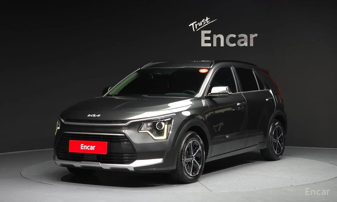 Photo 1 - Kia Niro