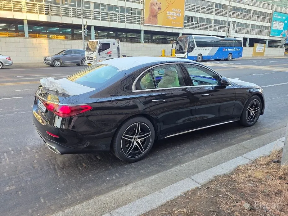 Фото 6 - Mercedes-Benz E-Class