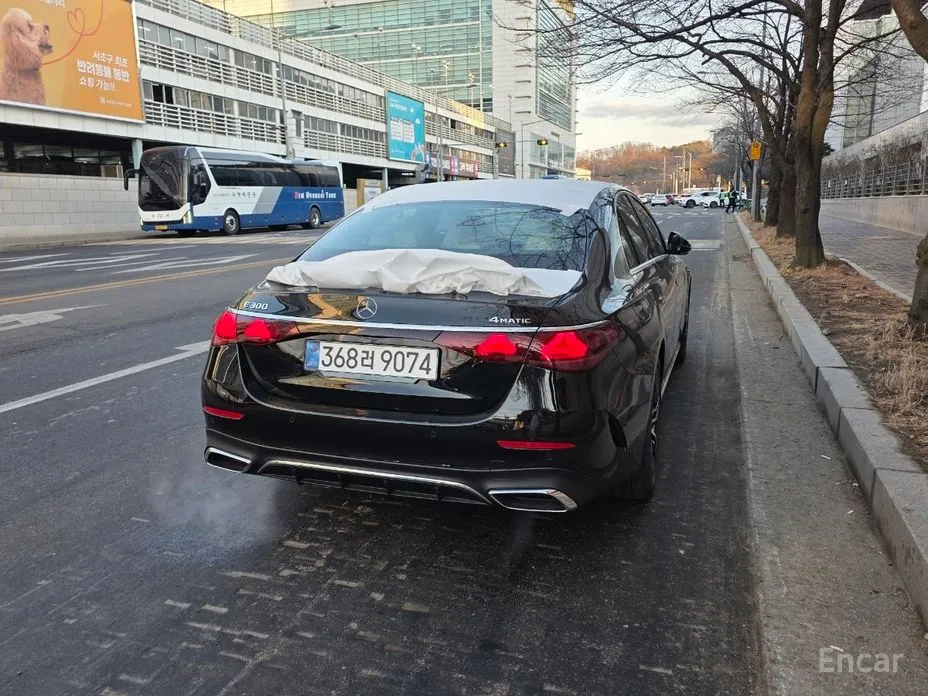 Фото 7 - Mercedes-Benz E-Class