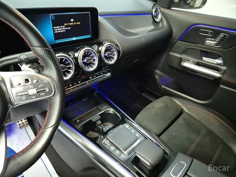 Фото 12 - Mercedes-Benz GLA-Class