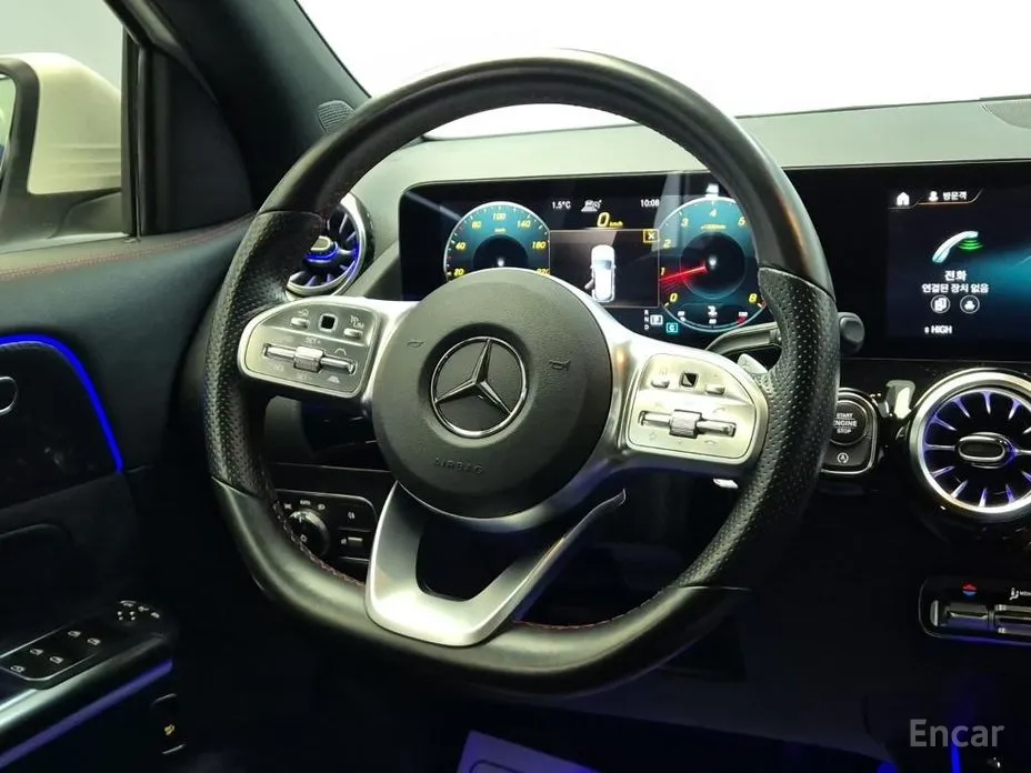 Фото 13 - Mercedes-Benz GLA-Class