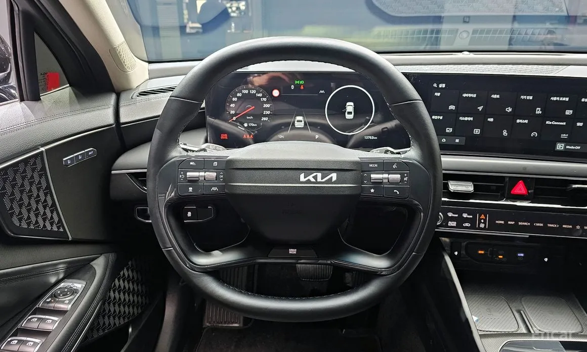 Фото 13 - Kia K8