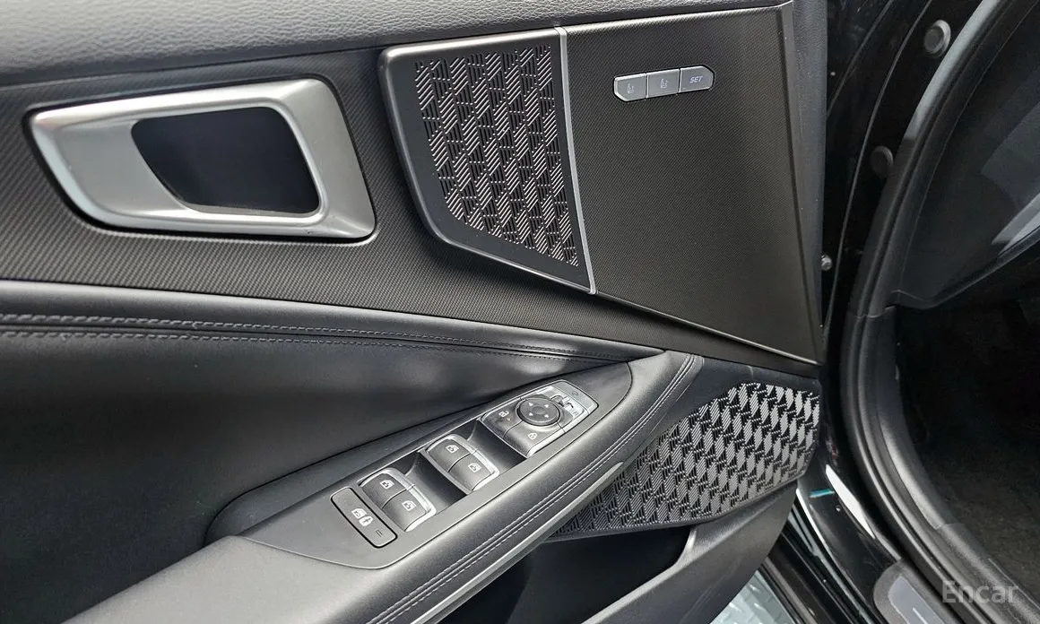 Фото 16 - Kia K8