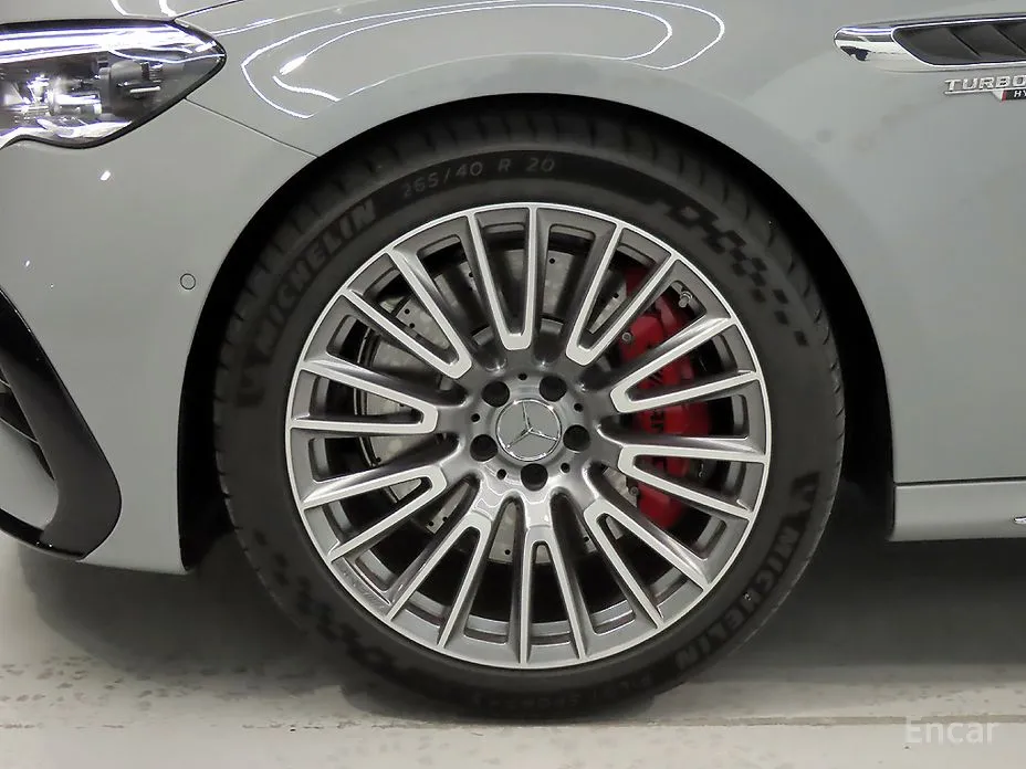 Фото 20 - Mercedes-Benz E-Class