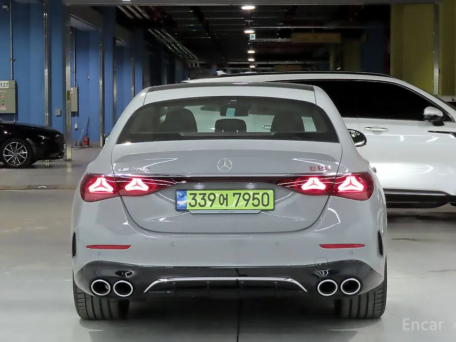 Фото 3 - Mercedes-Benz E-Class