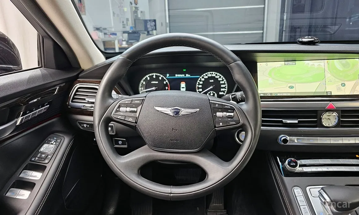 Фото 13 - Genesis G90